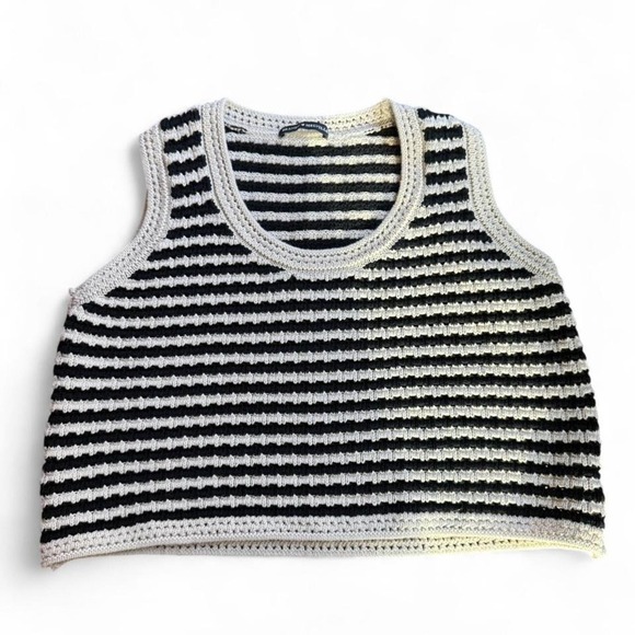 Brandy Melville Crochet Tank Top Black White Striped Coquette Indie Preppy - Picture 1 of 3